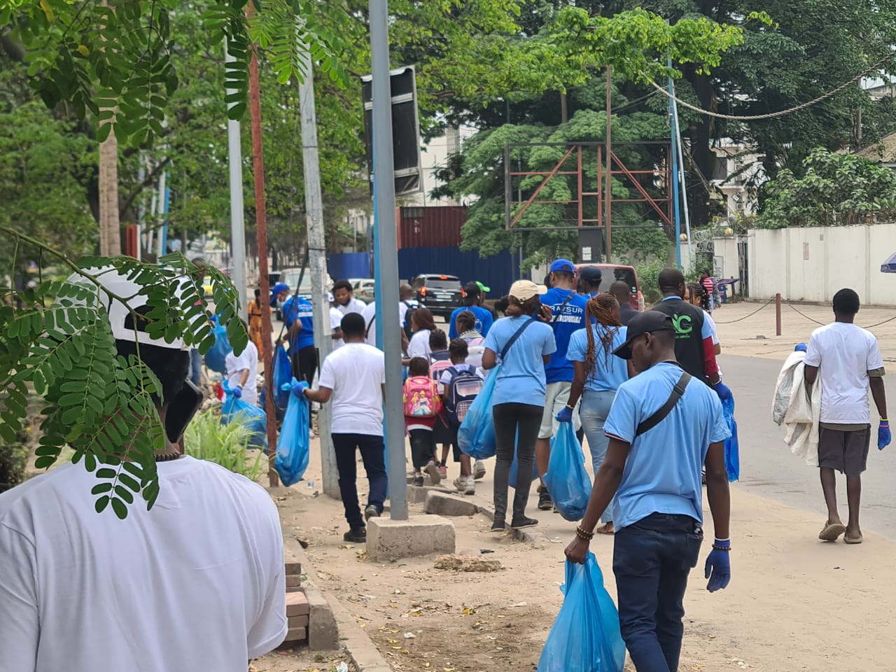 JOURNÉE MONDIALE DU NETTOYAGE : À KINSHASA, GLOBAL COMPACT NETWORK MISЕ SUR L’ACTION COLLECTIVE